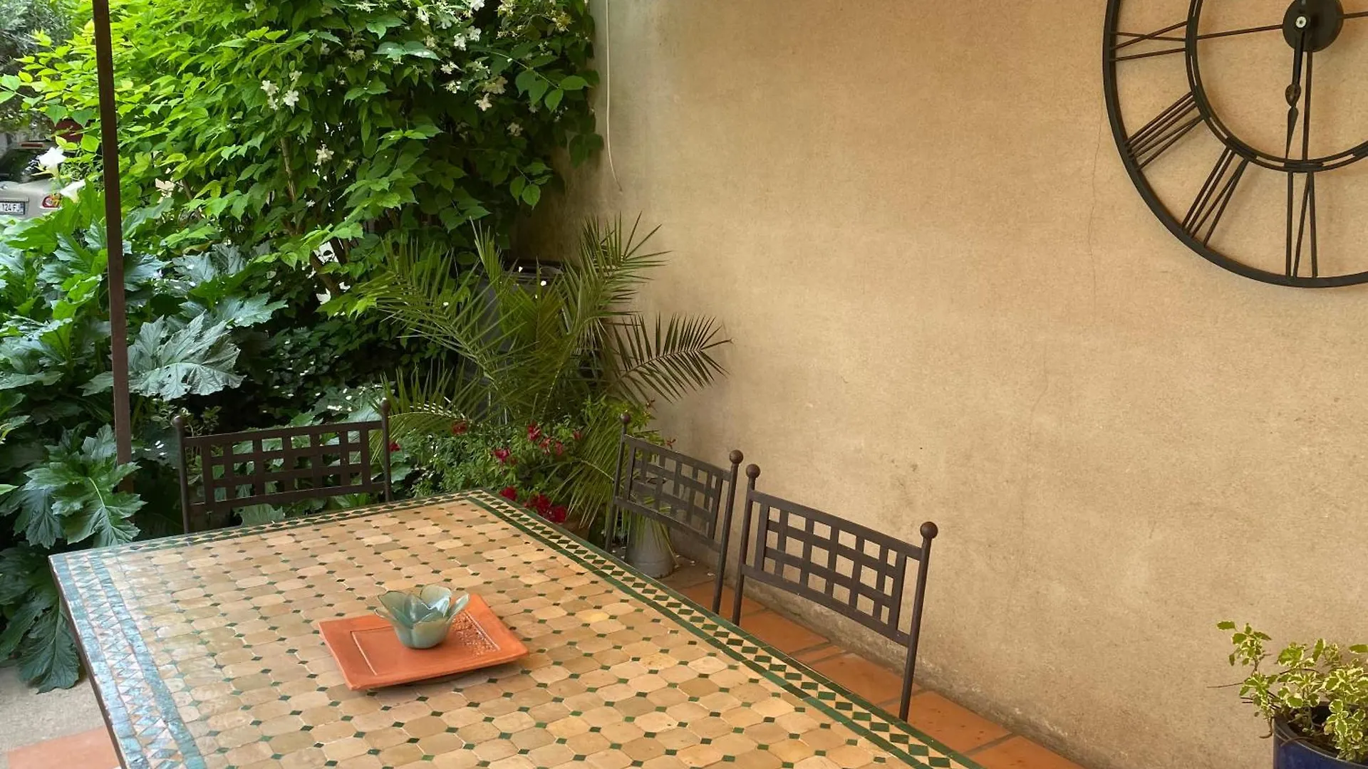 Les Lauriers Duplex Centre Ville Avec Jardin Nyons 0*,  France